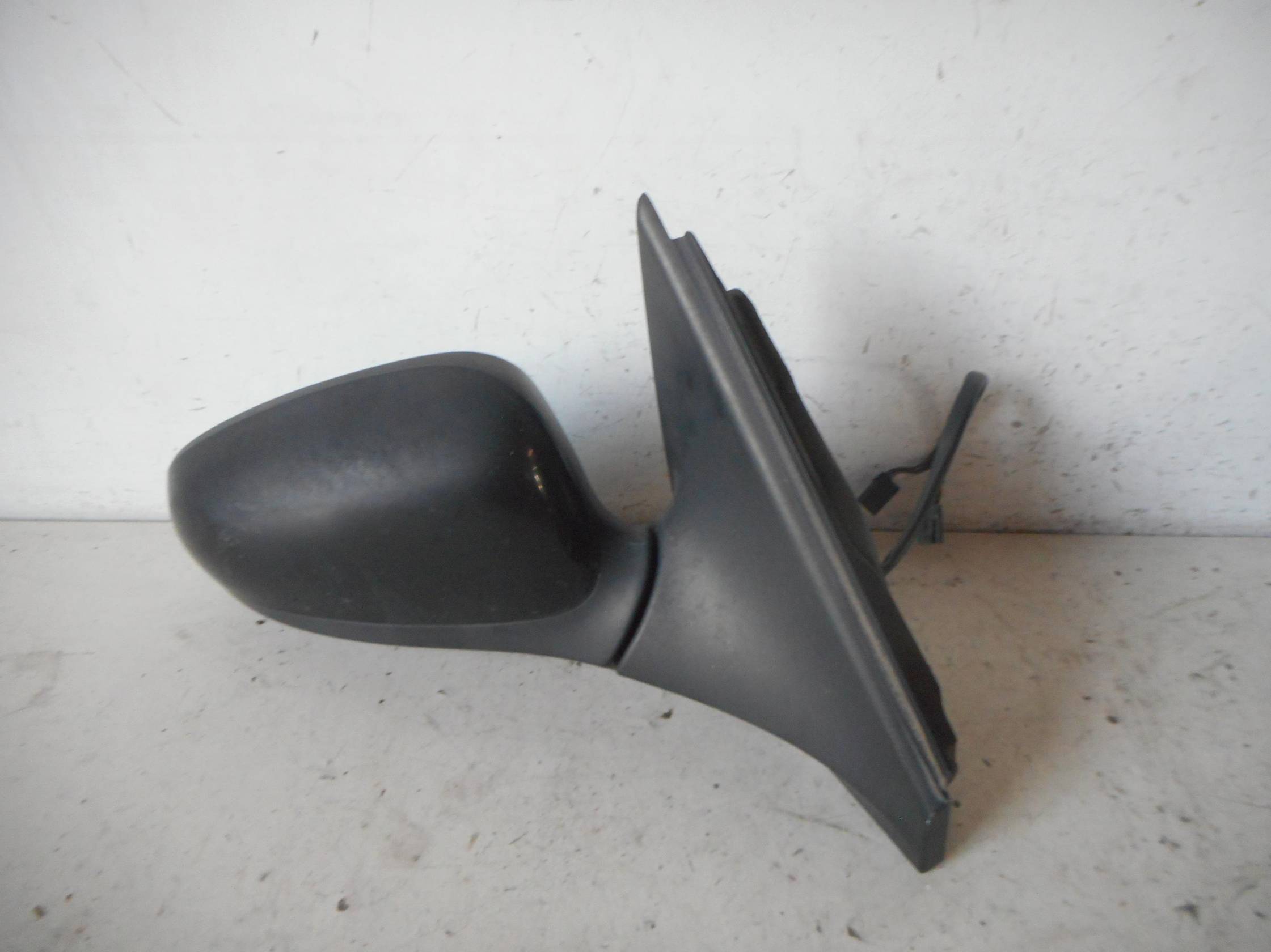 Retrovisore est. regolaz. elettr. dx.